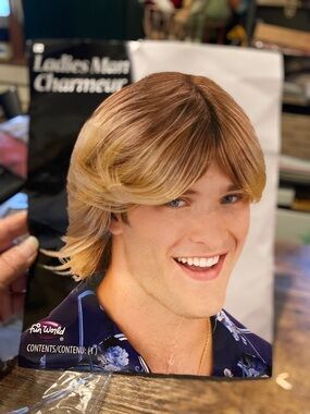 Fun World Ladies man blond wig